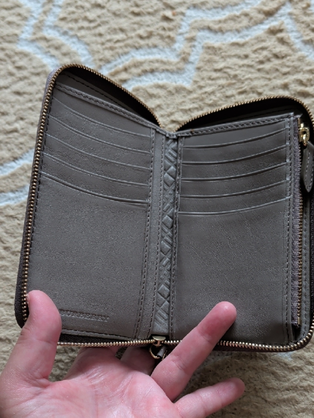 Burberry Leather Zip Wallet Grey/Gold EUC - Picture 4 of 9